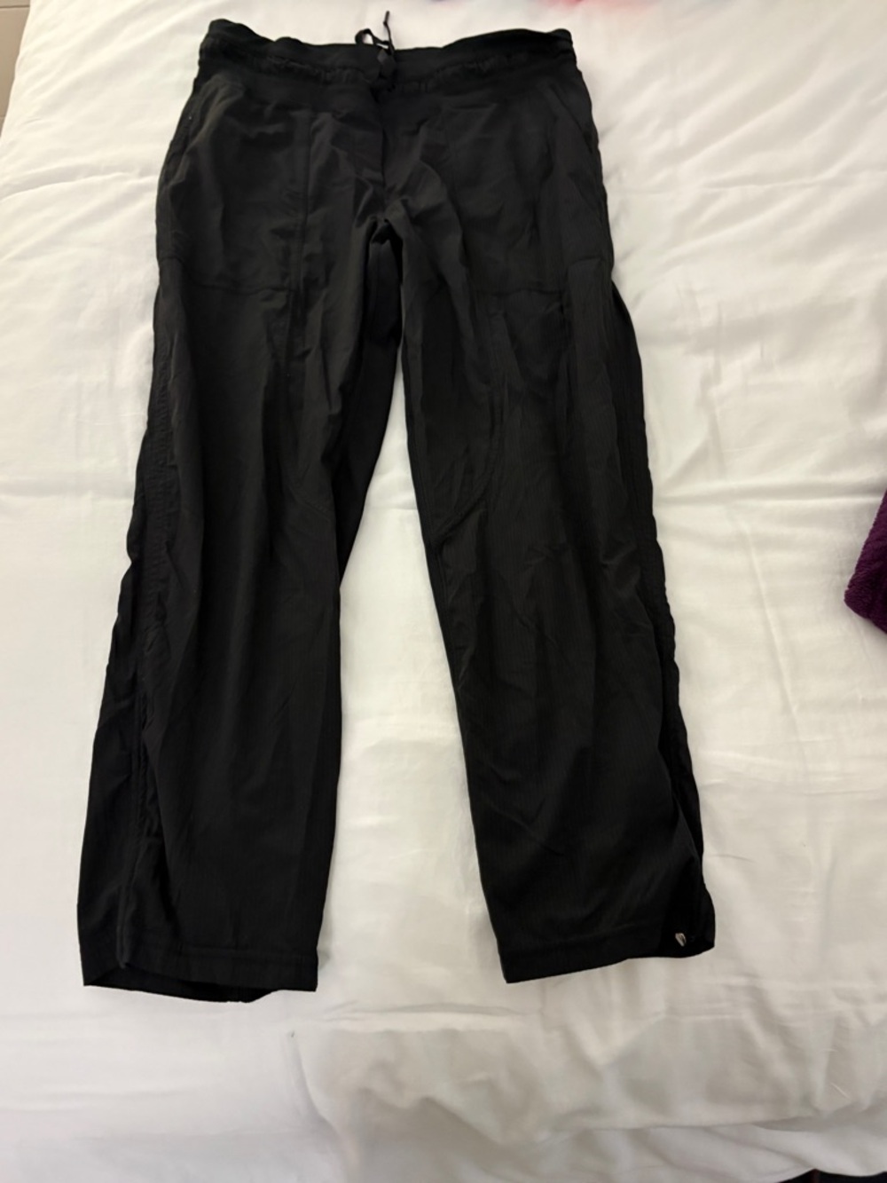 Lululemon Dance Studio Mid-Rise Crop 25"(read description)